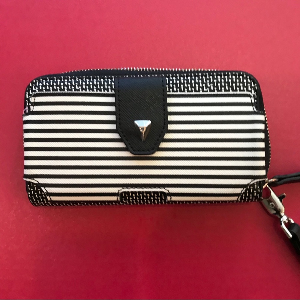 Madison Tech Wallet Black Cream Cell Phone Case